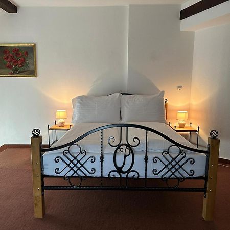 Lesni Hotel Perslak Нова-Быстршице Экстерьер фото